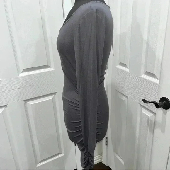 Styleword grey ruched sides dress long sleeve with v-neck NWT - Picture 4 of 6